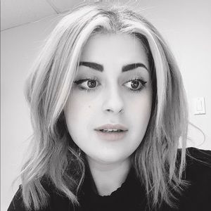 Meet your Posher, Roya